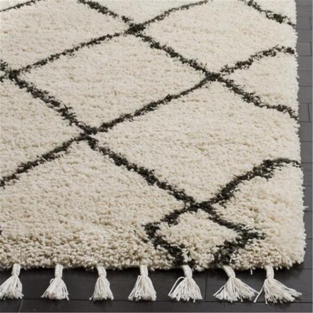 Safavieh 6 ft.7 in. x 6 ft.7 in. Moroccan Fringe Power Loomed Square Shag Rug; Cream & Charcoal MFG241B-7SQ